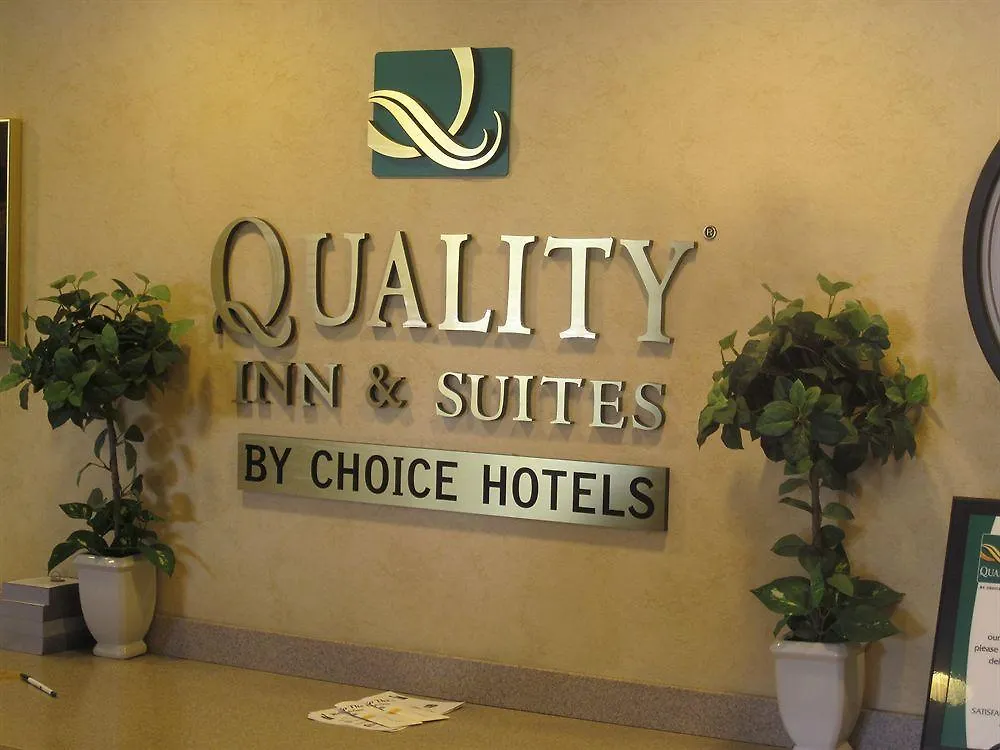Quality Inn & Suites Denver International Airport 3*,