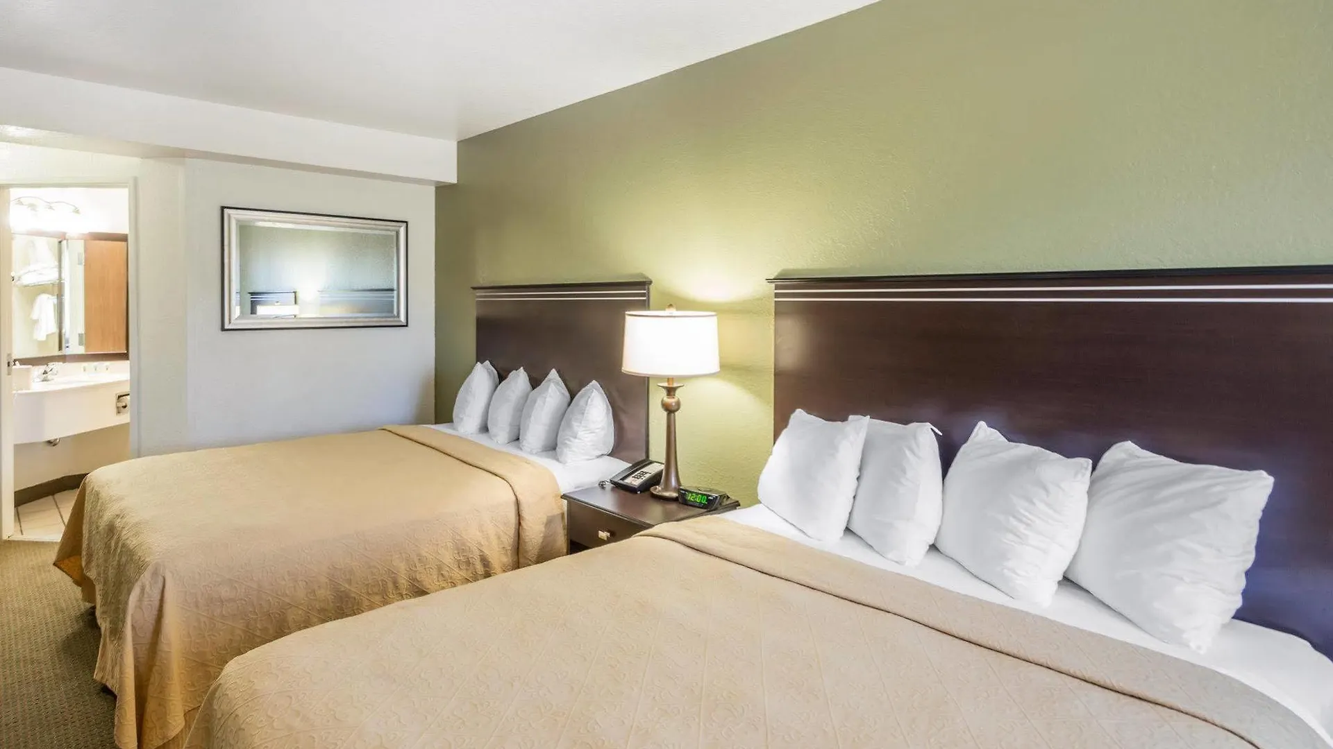 Quality Inn & Suites Denver International Airport