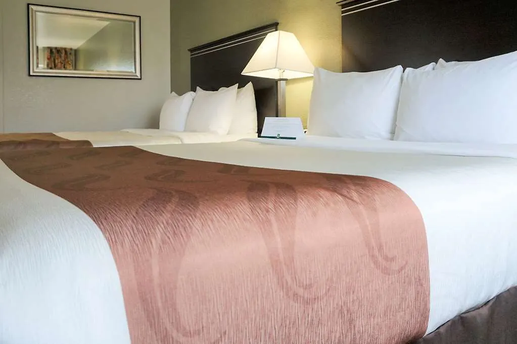Hotel Quality Inn & Suites Denver International Airport