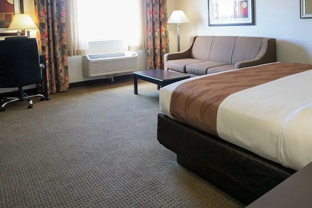 Quality Inn & Suites Denver International Airport 3*,
