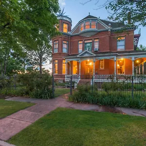 Bed & Breakfast Lumber Baron And Gardens, Denver