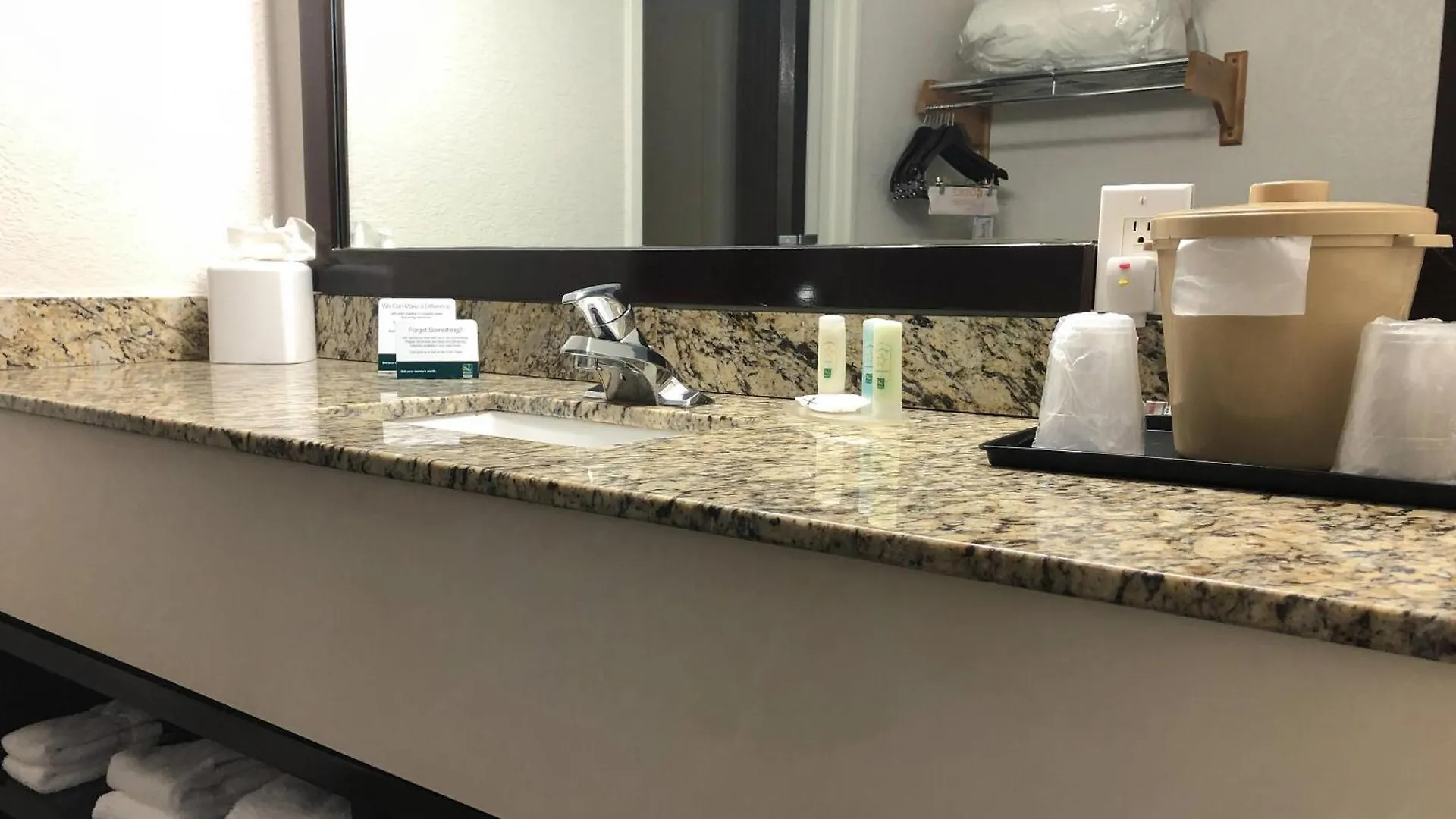 Hotel Quality Inn & Suites Denver International Airport