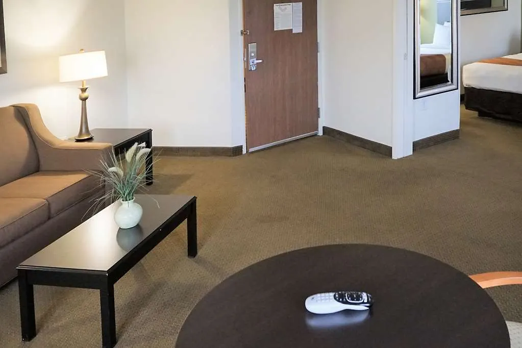 Hotel Quality Inn & Suites Denver International Airport